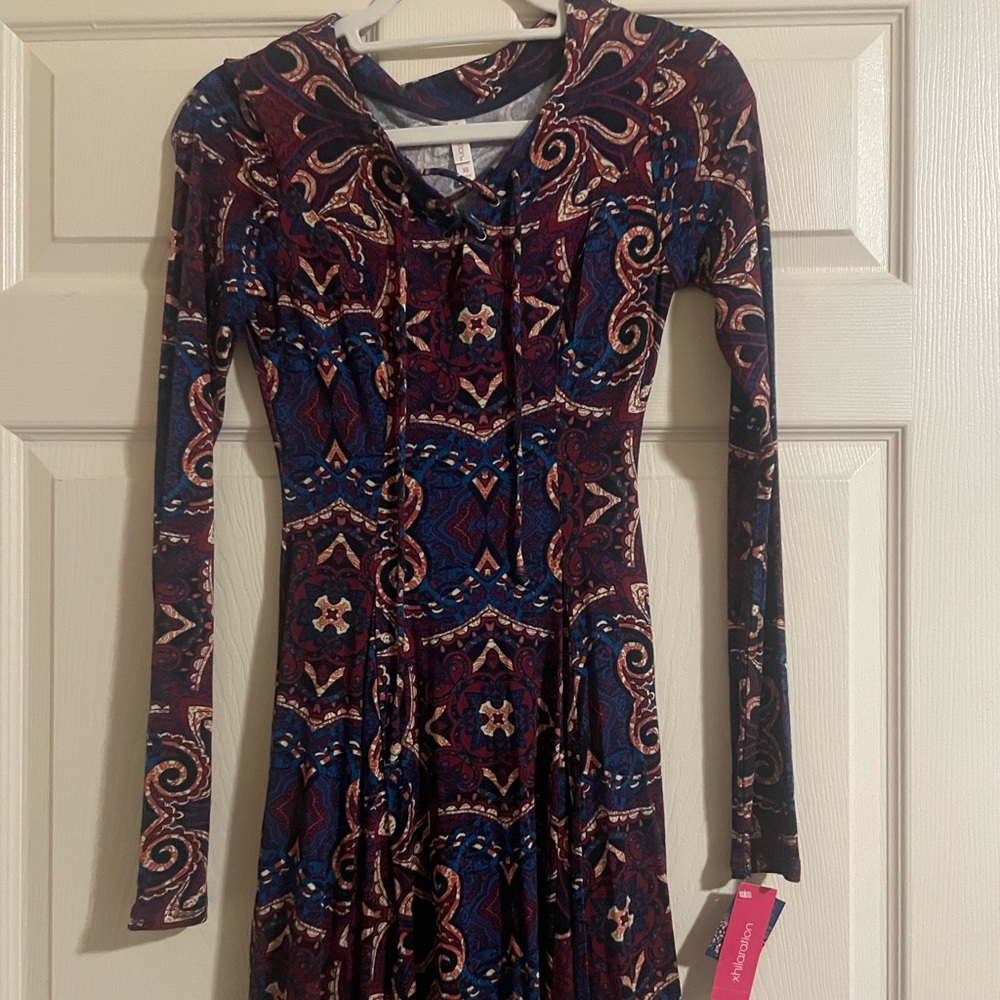 Long sleeve dress.